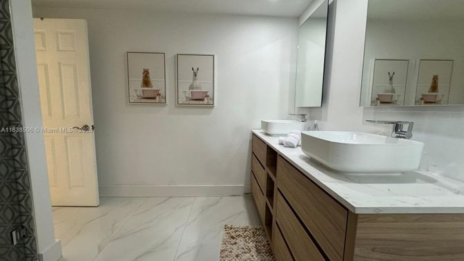 Bathroom, Dual Sink Vanities, Interior, Marble, Recessed Lighting