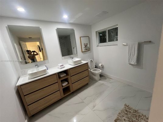 Bathroom, Dual Sink Vanities, Interior, Marble, Recessed Lighting