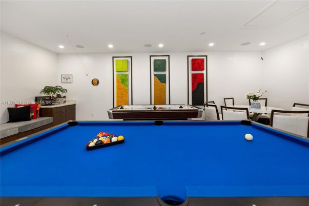 Billiard Table, Game Room, Interior, Recessed Lighting
