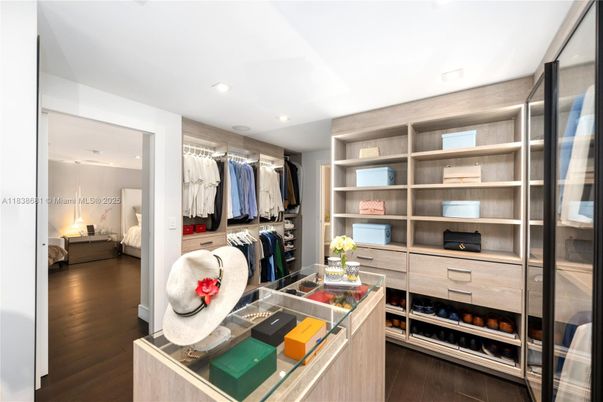 Interior, Recessed Lighting, Walk-in Closets, Wood Texture Flooring