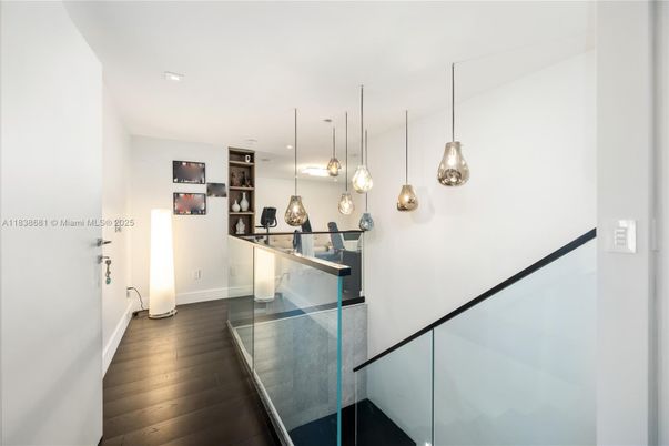 Interior, Pendant Lights, Recessed Lighting, Wood Texture Flooring