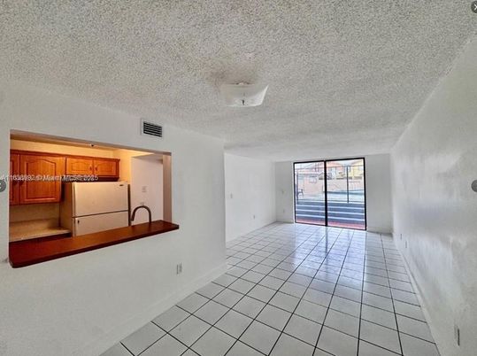 Empty room, Interior, Kitchen