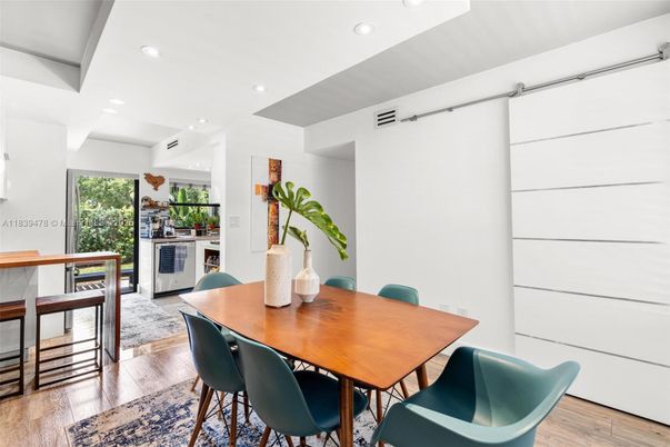 Dining room, Interior, Kitchen, Recessed Lighting, Wood Texture Flooring