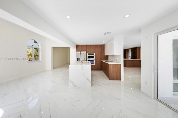 Interior, Kitchen, Marble, Recessed Lighting