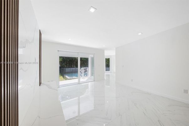 Empty room, Interior, Marble, Recessed Lighting