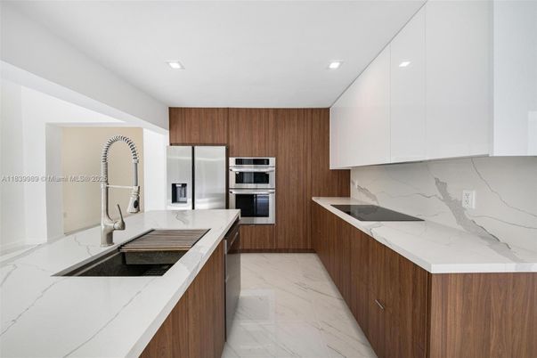 Interior, Kitchen, Marble, Recessed Lighting, Stainless Steel Appliances