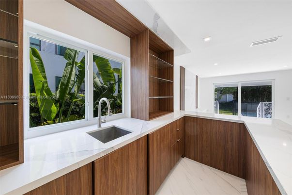 Interior, Kitchen, Marble, Recessed Lighting