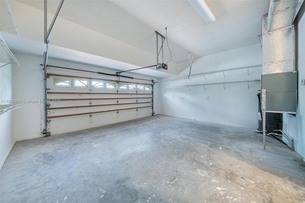 Garage, Interior