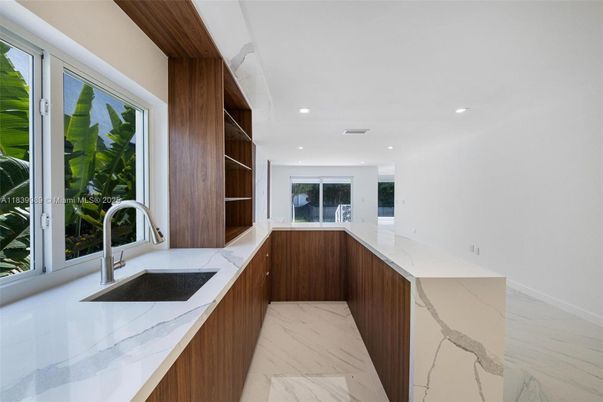Interior, Kitchen, Marble, Recessed Lighting