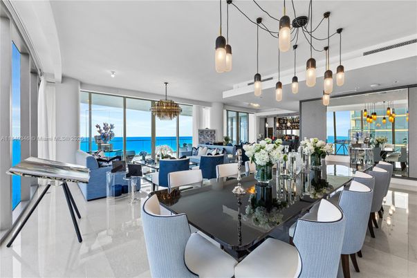 Chandelier, Dining room, Interior, Living room, Pendant Lights, Water