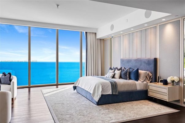 Bedroom, Interior, Recessed Lighting, Water, Wood Texture Flooring