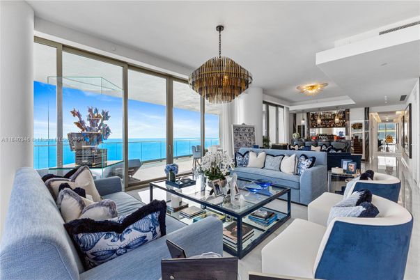 Chandelier, Interior, Living room, Water