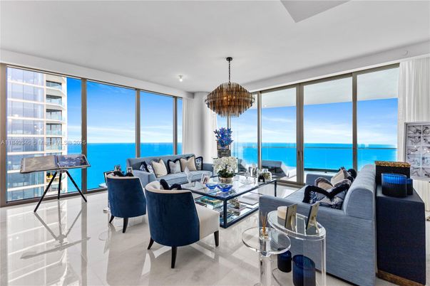 Chandelier, Interior, Living room, Water