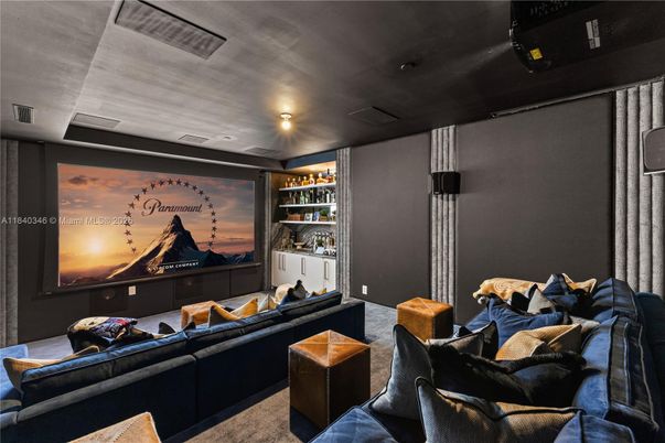 Interior, Projection Screen, Recessed Lighting, Theatre Room