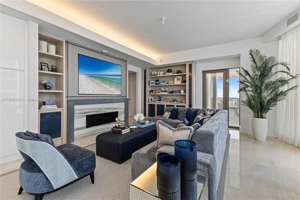 Fireplace, Interior, Living room, Recessed Lighting