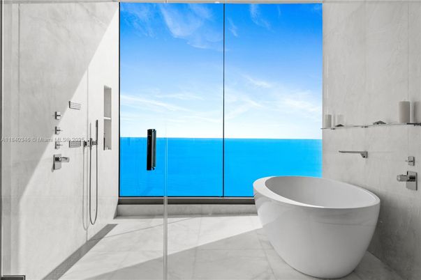 Bathroom, Free Standing Baths, Interior, Marble, Water