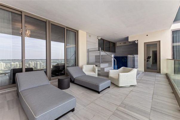 Interior, Living room, Water