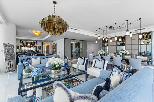 Chandelier, Dining room, Interior, Living room, Pendant Lights, Recessed Lighting