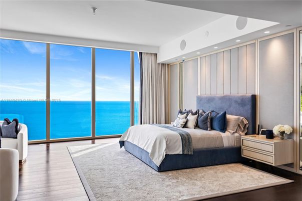 Bedroom, Interior, Recessed Lighting, Water, Wood Texture Flooring