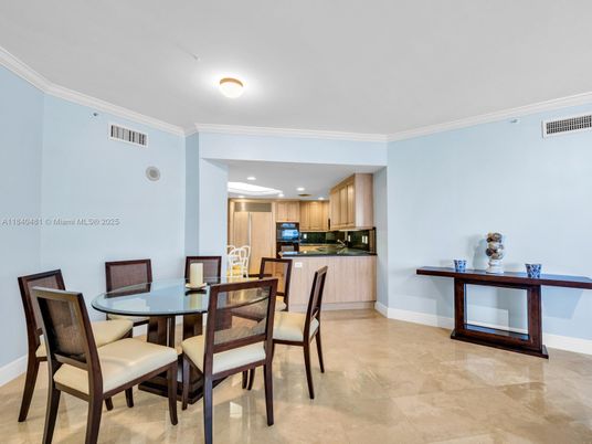 Dining room, Interior, Kitchen, Recessed Lighting, Stainless Steel Appliances