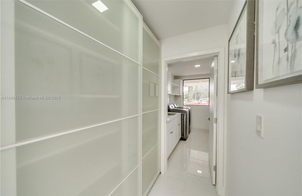 Interior, Recessed Lighting, Washer