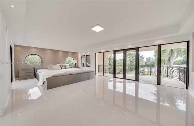 Bedroom, Interior, Marble, Recessed Lighting