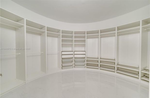 Interior, Walk-in Closets