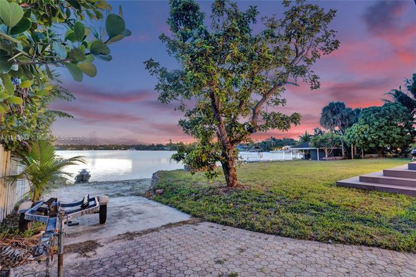 Backyard, Exterior, Water