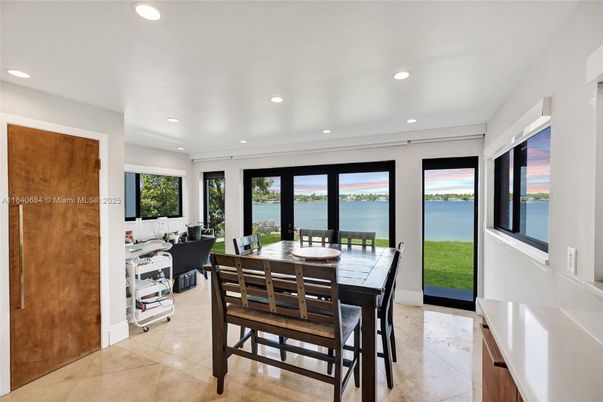 Dining room, Interior, Recessed Lighting, Water
