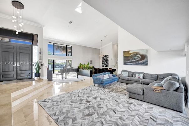 Interior, Living room, Pendant Lights, Recessed Lighting