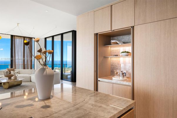 Bathroom, Free Standing Baths, Interior, Recessed Lighting, Water