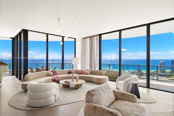 Interior, Living room, Pendant Lights, Water, Wood Texture Flooring
