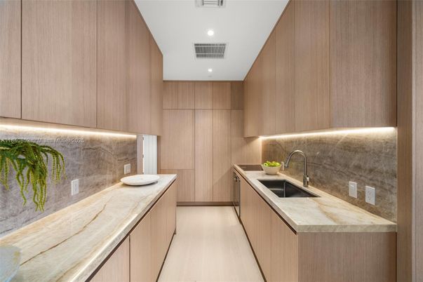 Interior, Kitchen, Recessed Lighting
