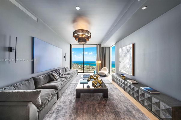 Interior, Living room, Projection Screen, Recessed Lighting, Water