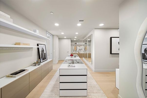Interior, Recessed Lighting, Walk-in Closets, Wood Texture Flooring