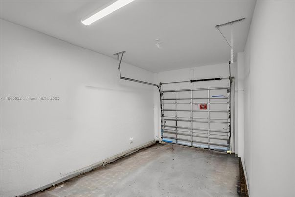 Garage, Interior