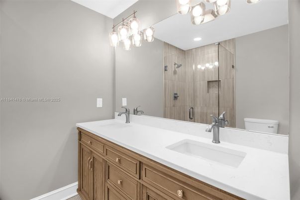 Bathroom, Dual Sink Vanities, Interior, Recessed Lighting