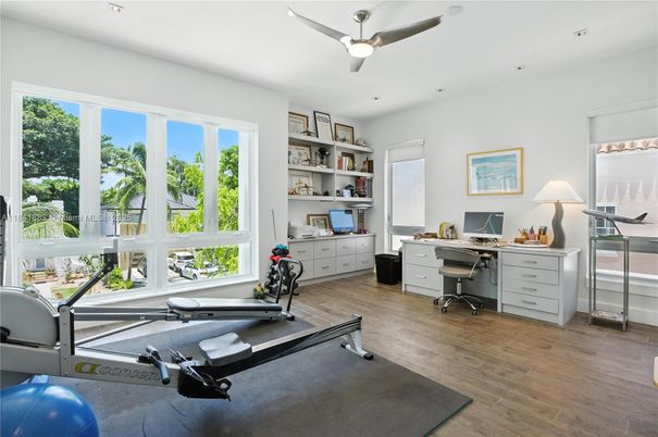 Fitness Equipment, Home Office, Interior, Recessed Lighting, Wood Texture Flooring