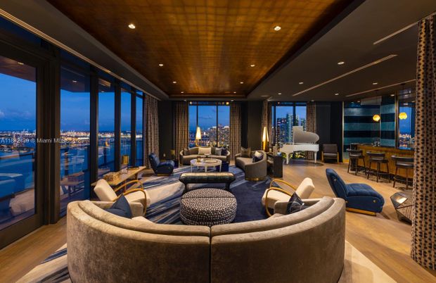 Interior, Living room, Recessed Lighting, Water