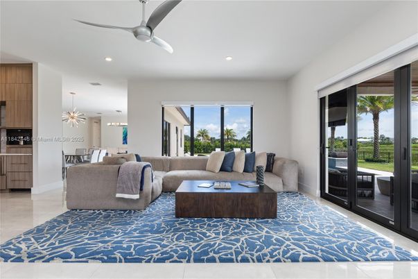 Interior, Living room, Pendant Lights, Recessed Lighting