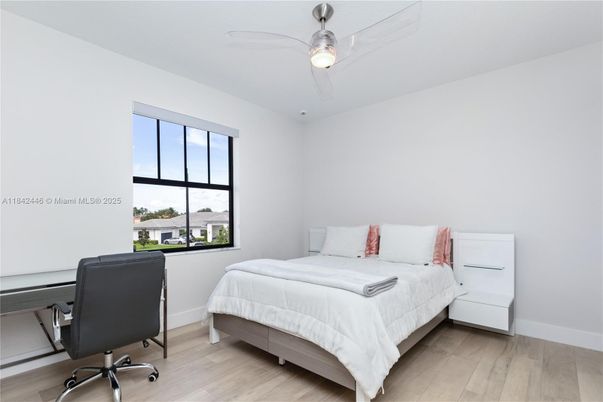 Bedroom, Home Office, Interior, Wood Texture Flooring