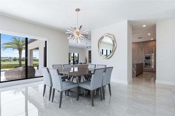 Dining room, Interior, Kitchen, Pendant Lights, Recessed Lighting, Stainless Steel Appliances