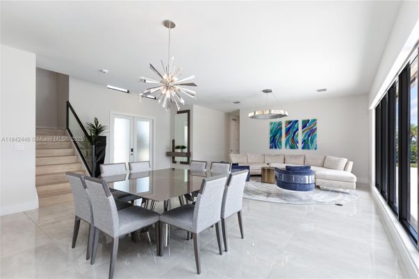 Dining room, Interior, Living room, Pendant Lights