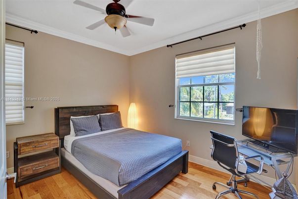 Bedroom, Home Office, Interior, Wood Texture Flooring