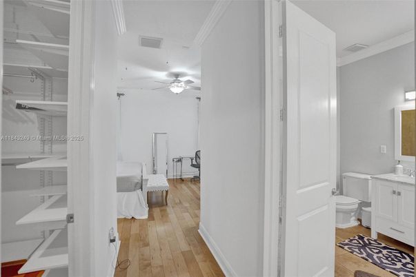 Bathroom, Interior, Walk-in Closets, Wood Texture Flooring
