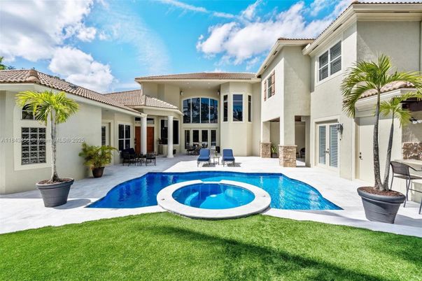 Backyard, Exterior, Pool