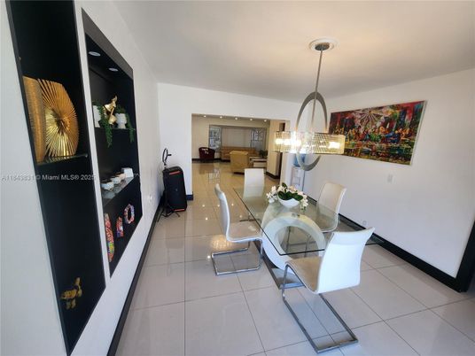 Dining room, Interior, Pendant Lights