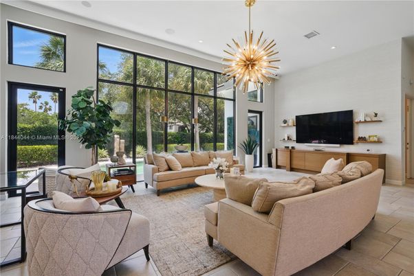 Interior, Living room, Pendant Lights, Recessed Lighting