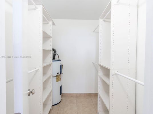Interior, Walk-in Closets