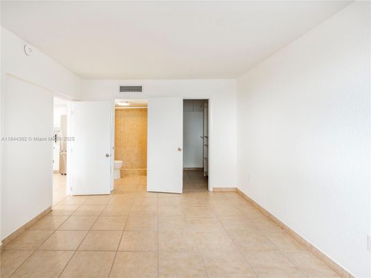 Bathroom, Empty room, Interior